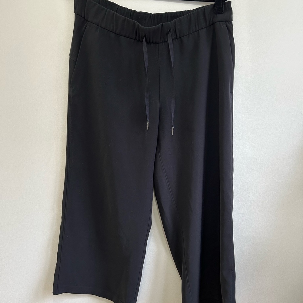 Lululemon wide leg high waisted crop